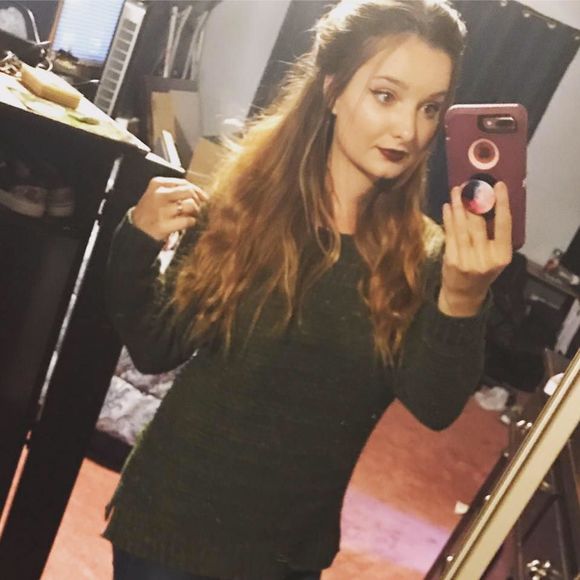 Meet your Posher, Kahla - Picture 1 of 1